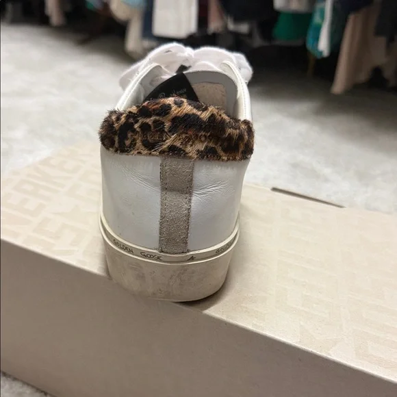 Golden Goose HI STAR with White and Black star sneakers - Picture 4 of 13